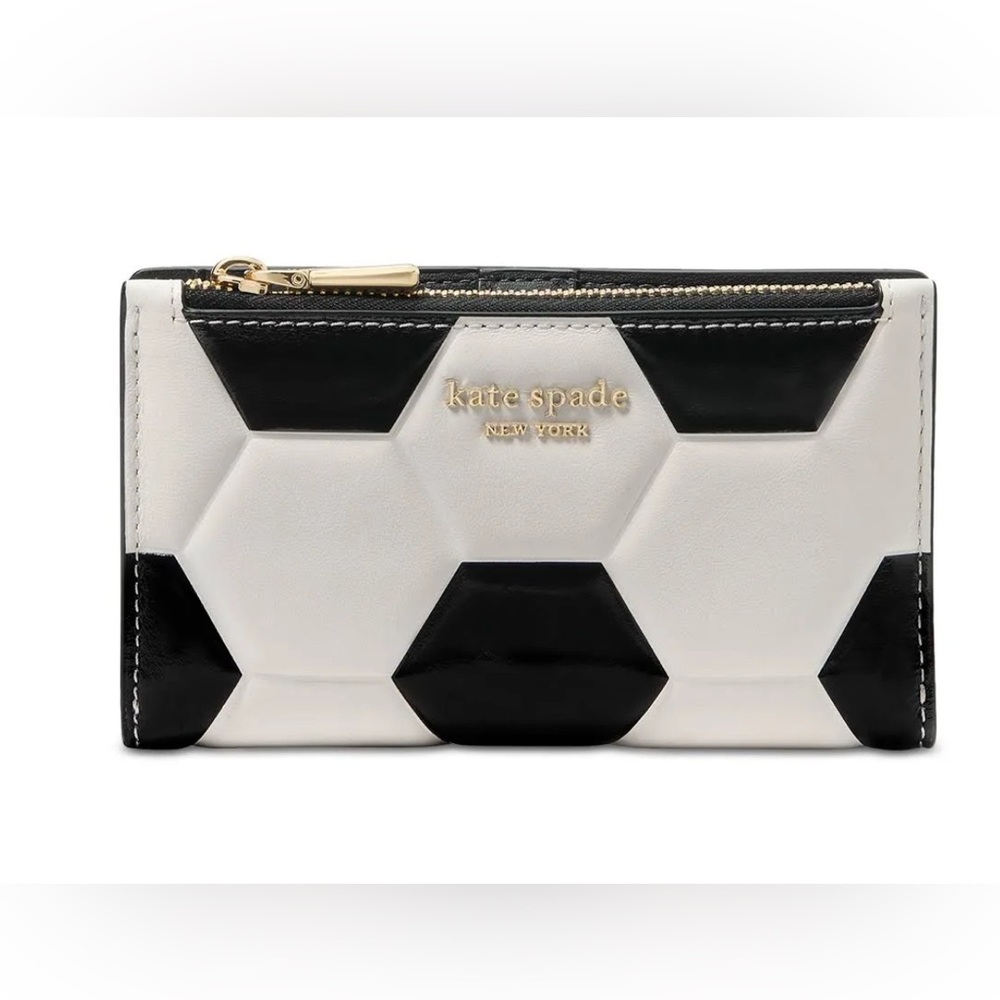 Rare and HTF NWT Kate Spade Kickoff Bifold Wallet